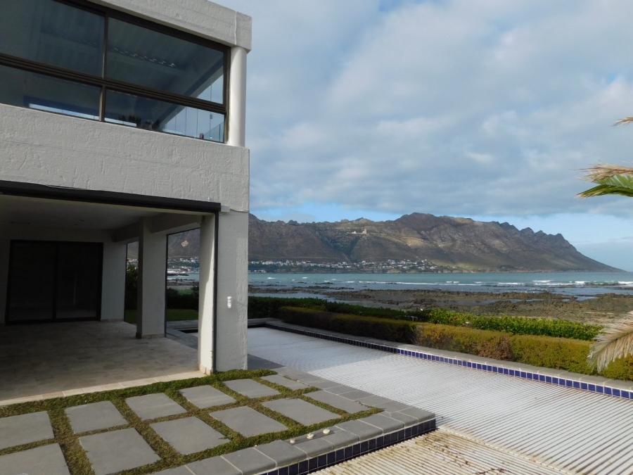 6 Bedroom Property for Sale in Harbour Island Western Cape